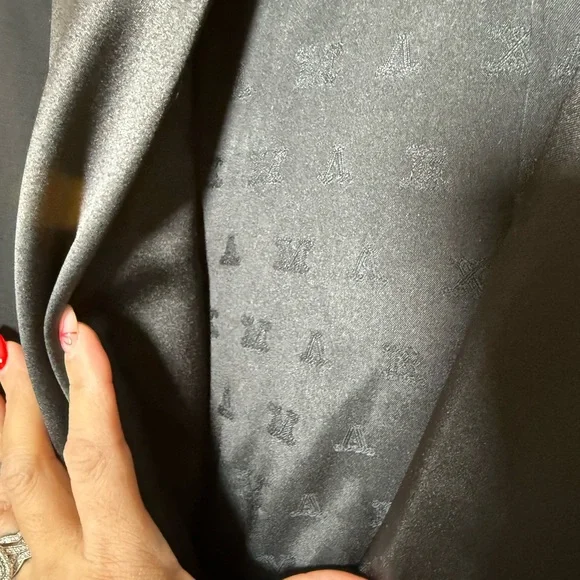 MaxMara Elegant Black Double-Breasted Blazer - Picture 5 of 11